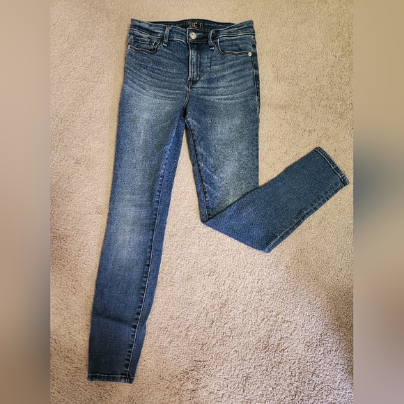 ABERCROMBIE & FITCH women's jeans SIZE 27 SHORT - Picture 1 of 2